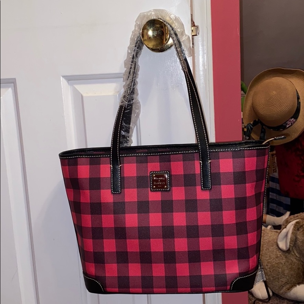 Dooney & Bourke Charleston Shopper